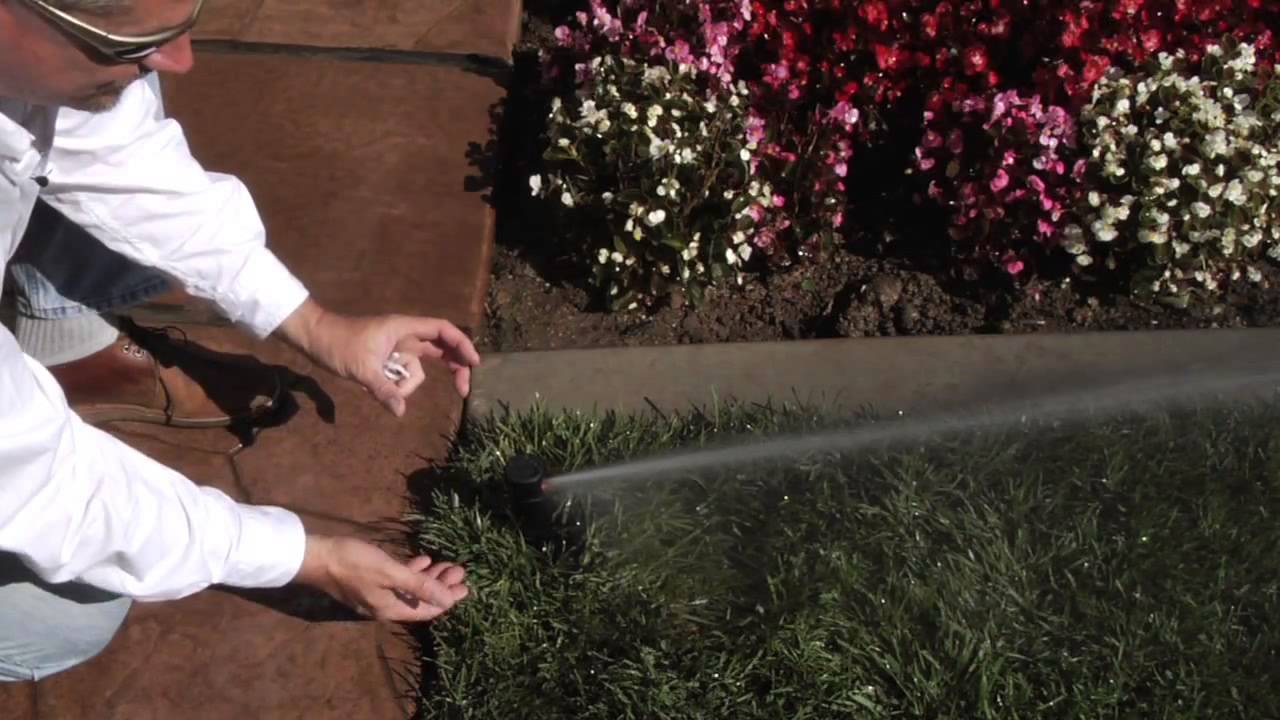 Aspersor Ajustable Hunter SRM-04 Para Riego De Jardín Y Césped, Fácil Instalación Y Autolimpieza