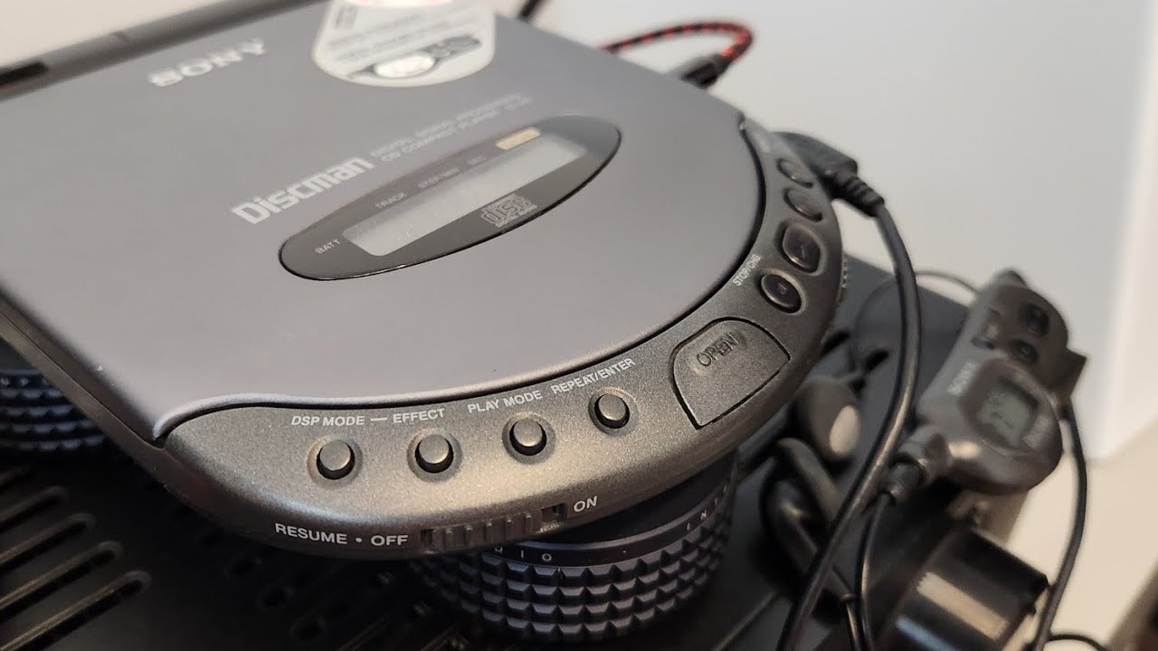 Портативный CD Sony discman D-311 и Российский CD Reaton Pcd-123s