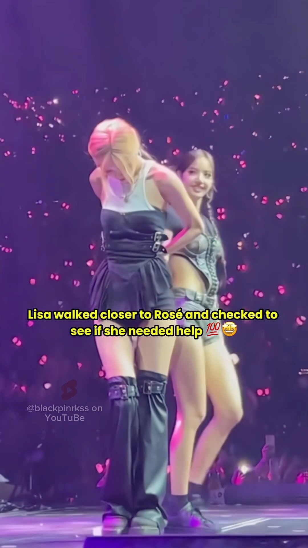 Even though she had a costume problem, Rosé still performed professionally!! ?? #blackpink #rosé