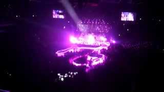 Lady Gaga - Donatella (artRAVE in Hamburg)