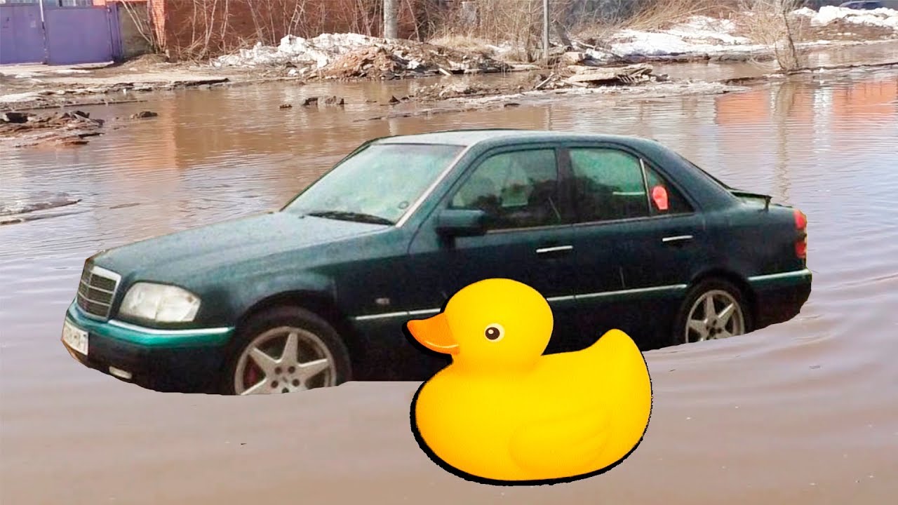 Мерседес в воде