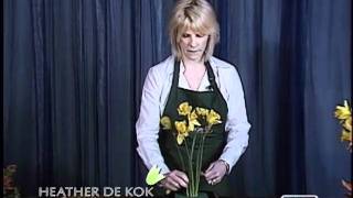 Flower Design on Heathers APRIL ARRANGEMENT.mov