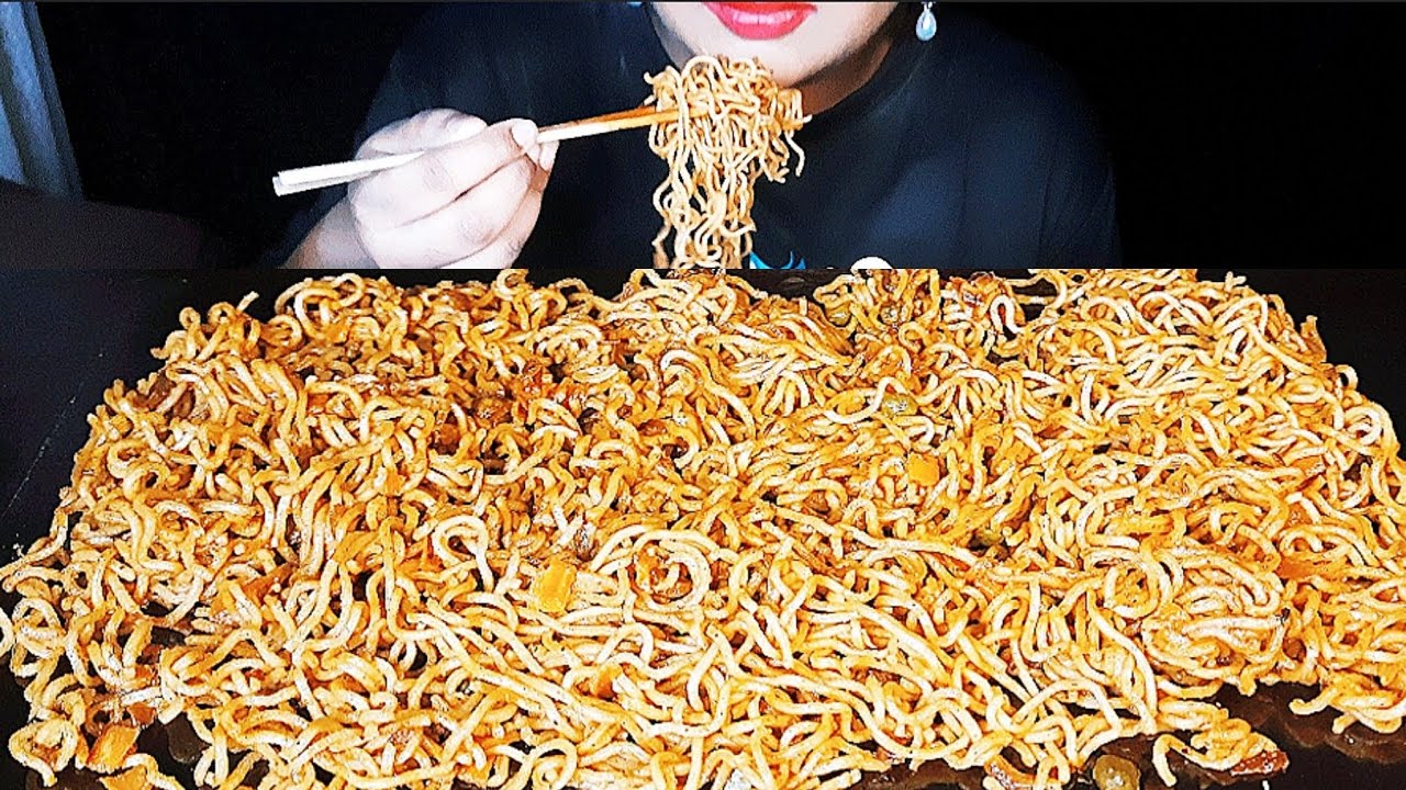 EATING SPICY TADKA MAGGI | MUKBANG SPICY MAGGI NOODLES | 