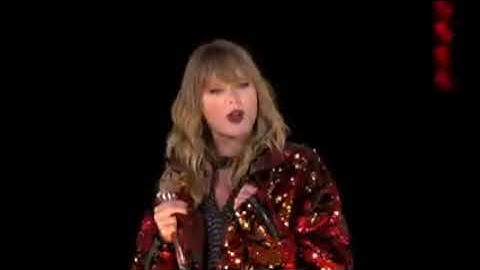 Taylor Swift & Shawn Mendes @ Rose Bowl Stadium - There