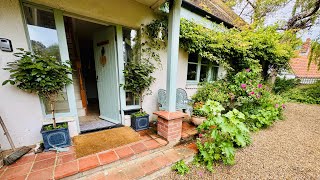 Download Lagu Gardener's Cottage Blakeney House Tour In June | Clean With Kate #cottagetour #englishcottage MP3