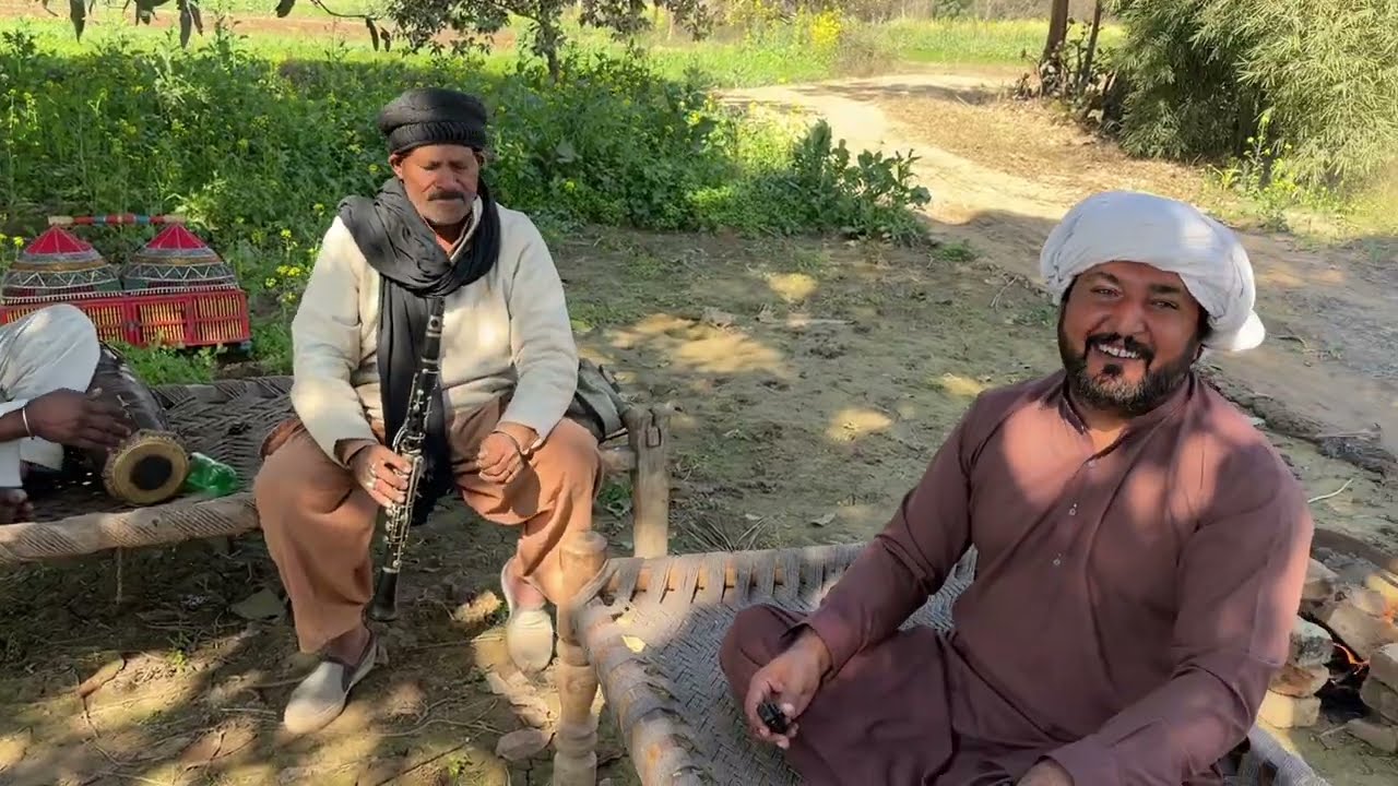 Anjum Saroya banaya chane  di dal da halwa ty suni music purani