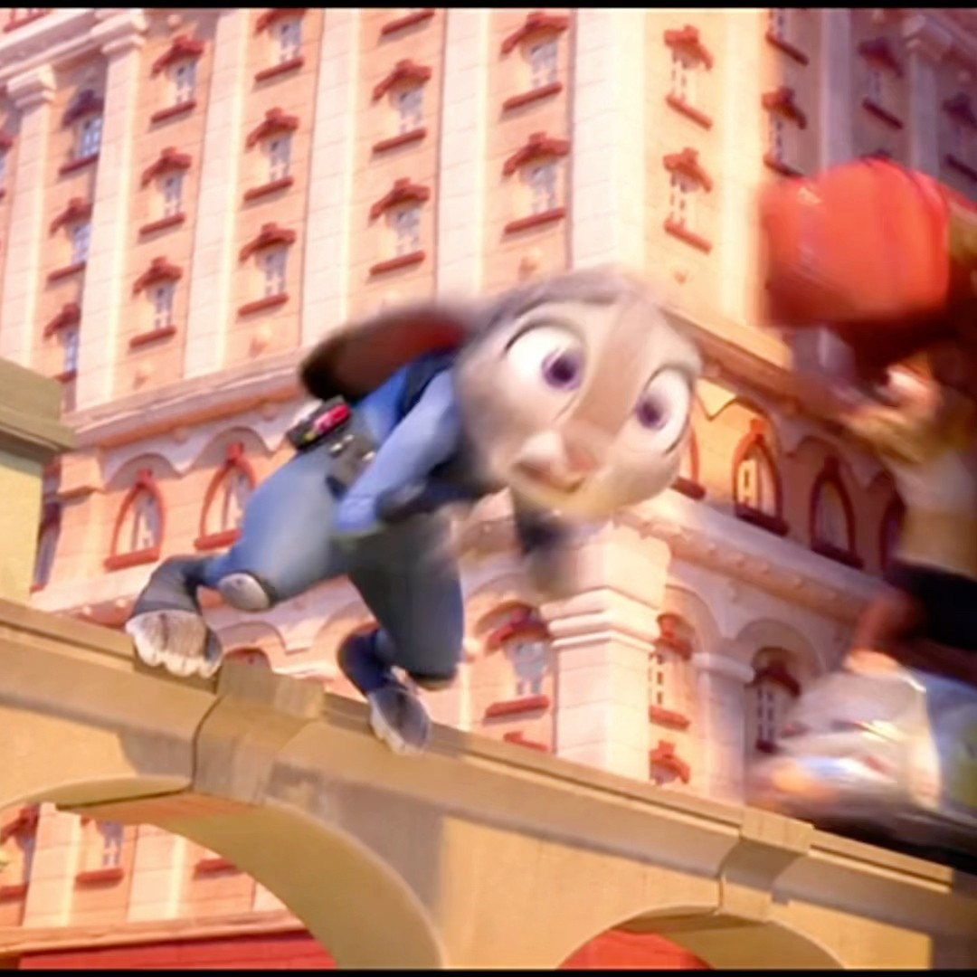 QUASE QUE O TREEM BATEU NA JUDY - ZOOTOPIA #shorts