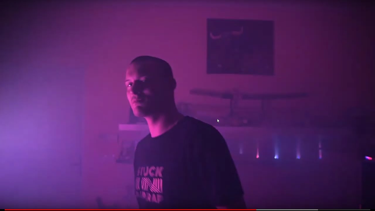 Assista a Hactive - Nemůžu teď spát no YouTube