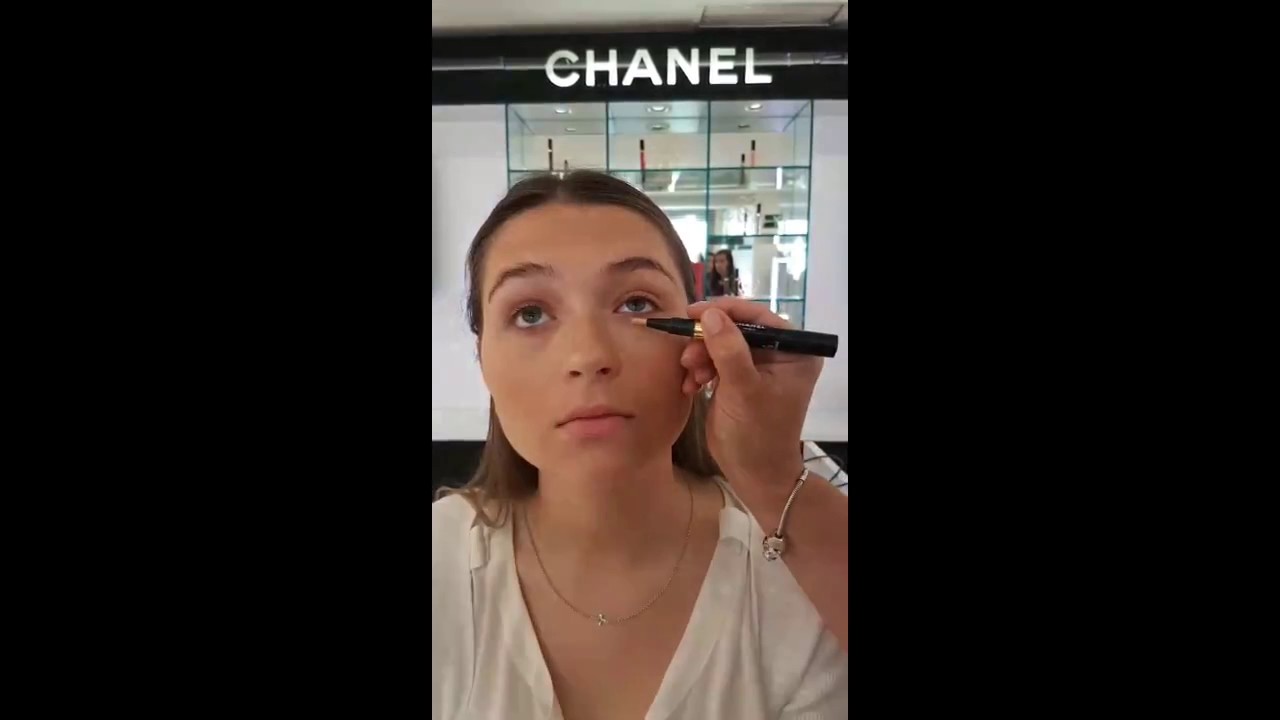 Tutorial de Maquillaje de Ojos con Chanel (1ª parte) 