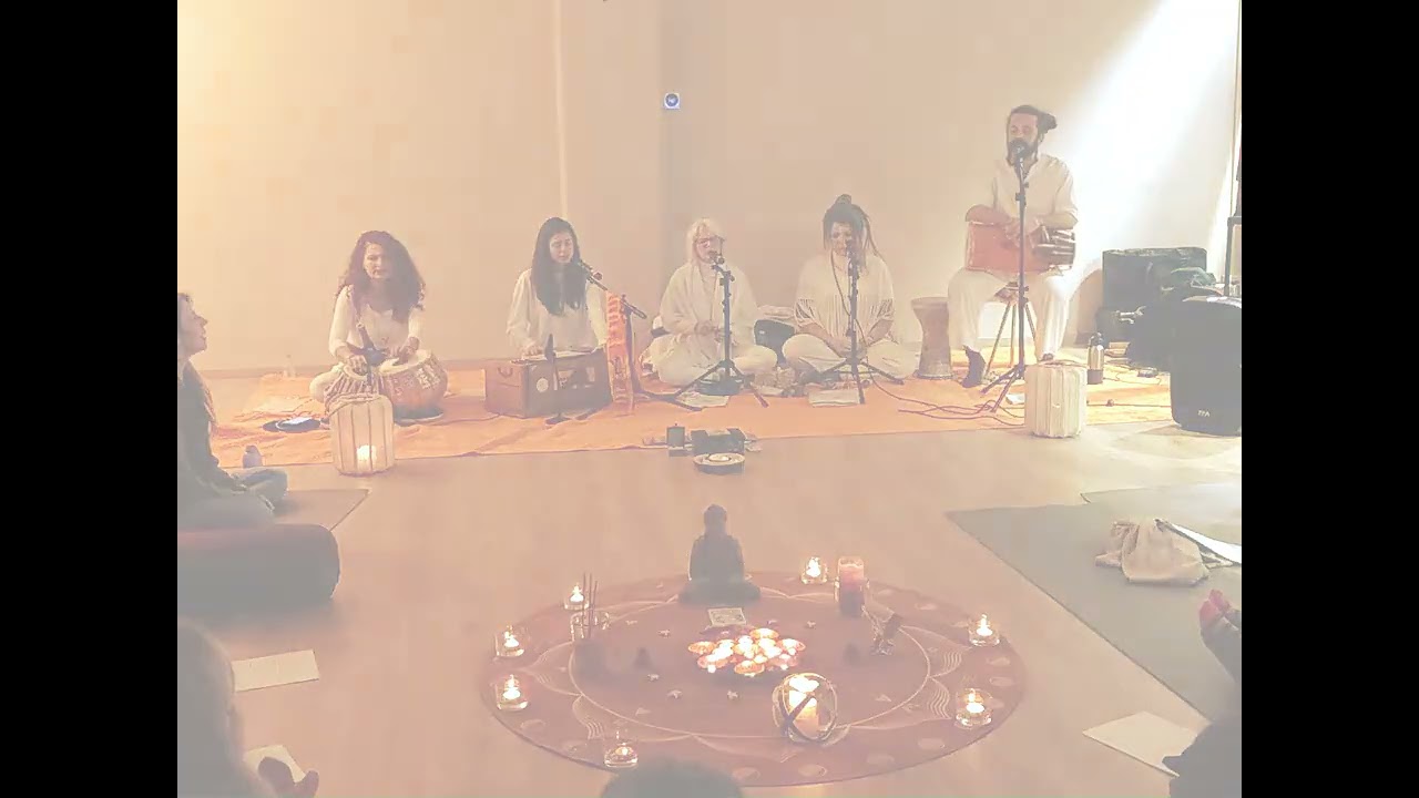 Gorle (BG) 19-12-2025 - Shiva Ragandharva in concerto c/o Yoga 108 ASD - Yoga Studio