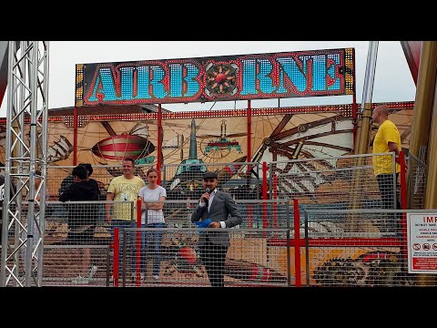 Tilburgse kermis: officiële opening (door Maarten van Asten - kermiswethouder) Tilburg, Nederland