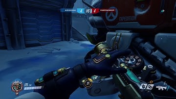 Junkrat 1v1 Mid-Air Shot!!!!!!