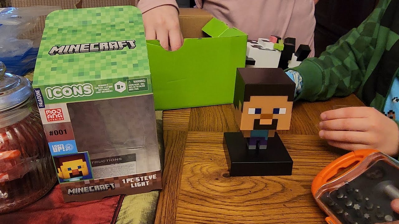 Minecraft Icons Steve Light Figure, Product Review