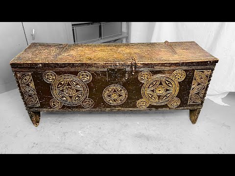 🔥I Shouldn’t Be Restoring This… A 17th Century English Oak Six-Plank Chest!