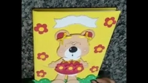 Encapando caderno com e.v.a