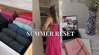 ULTIMATE SUMMER RESET: deep cleaning, decluttering, vision board & getting my sh*t together