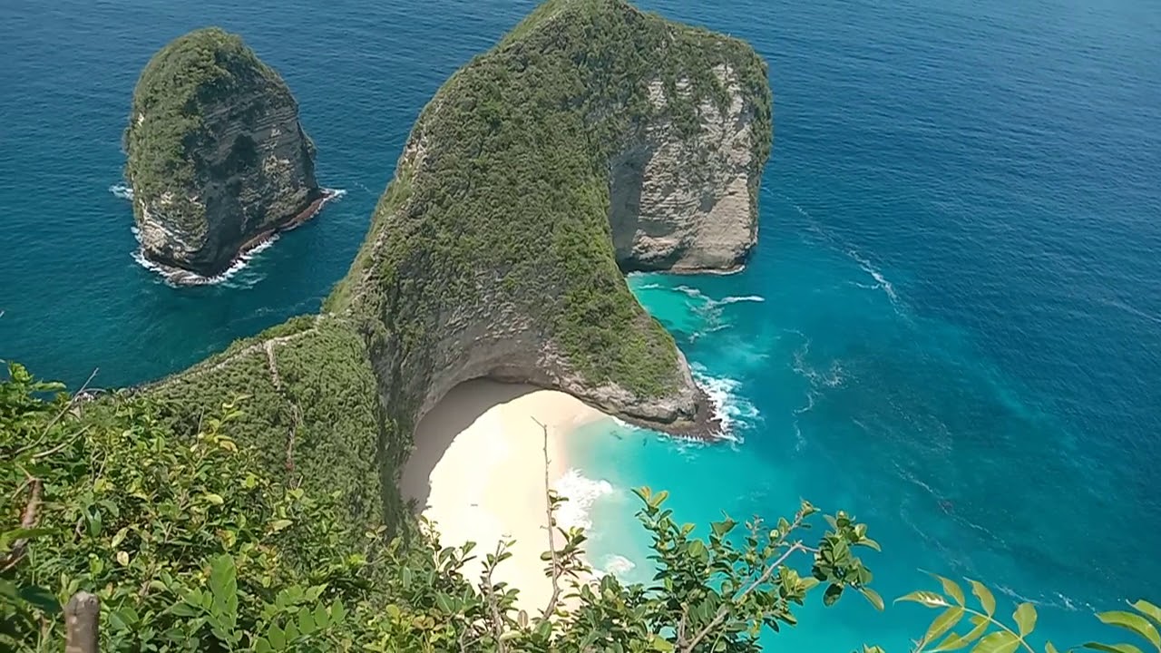 Kelingking Beach - YouTube