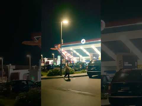 البل وك الواقع ي افضل من بل وك البر امج جرب ت شوف الشخص قد امك بس م ا تعطيه ولا 1 م ن الأهميه