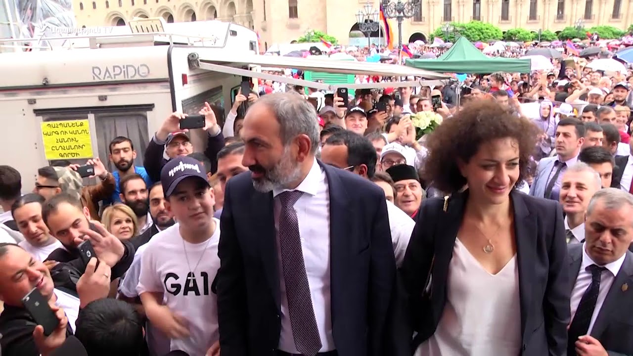 Վարչապետ Նիկոլ Փաշինյանը ընտրվելուց հետո հանդիպեց ժողովրդին