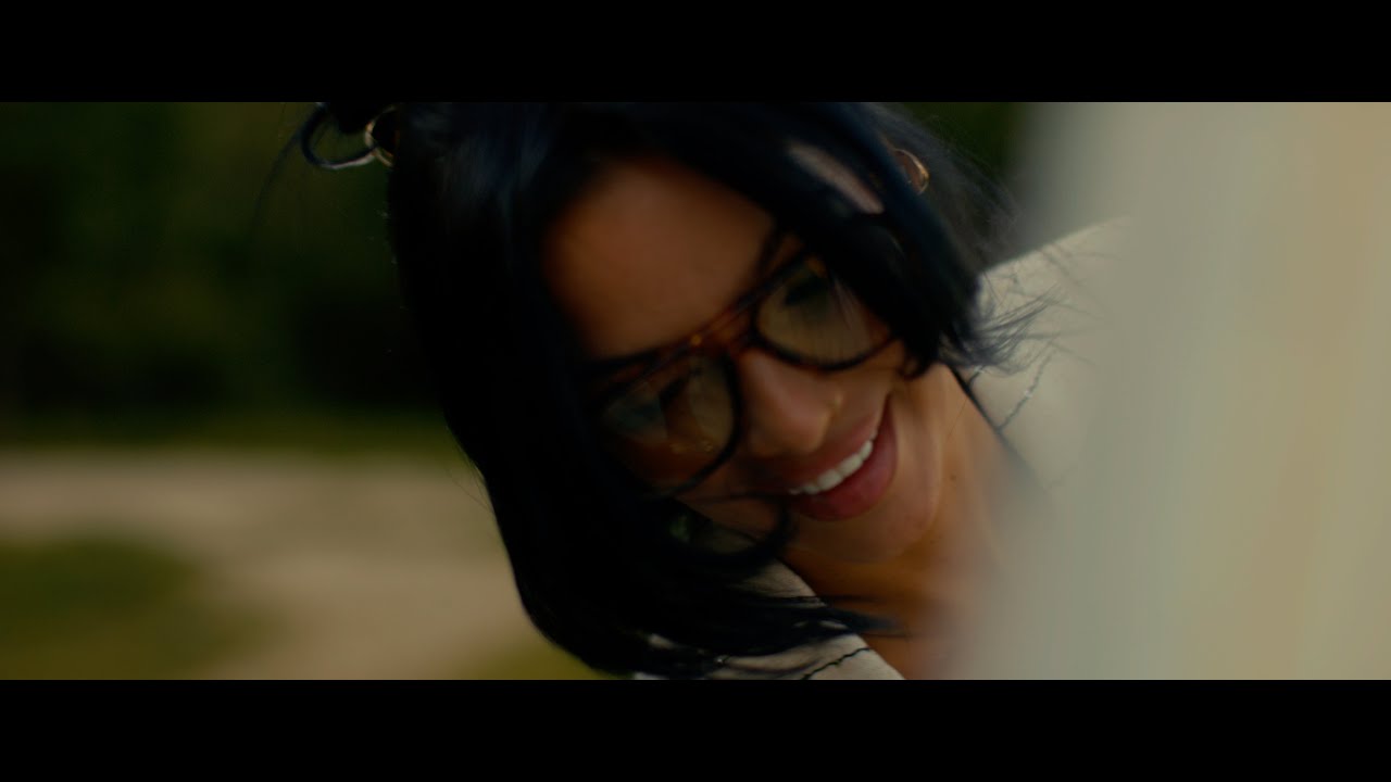 Watch Alba Moreno - SIN MI on YouTube Watch Alba Moreno - SIN MI on YouTube