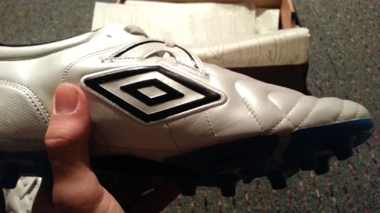 Umbro Speciali R Unboxing and first impressions