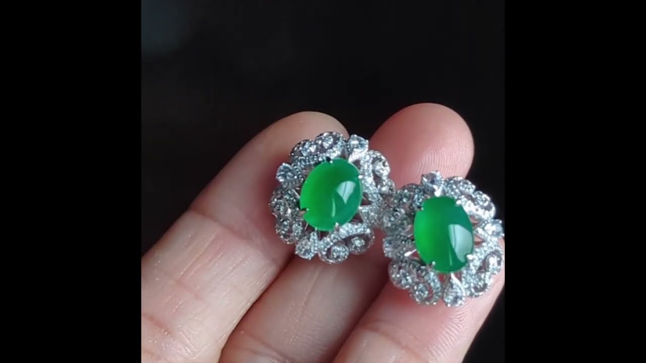 Gem Gardener: 玻璃种翡翠 Glassy Jadeite Jade Stud Earrings 18k