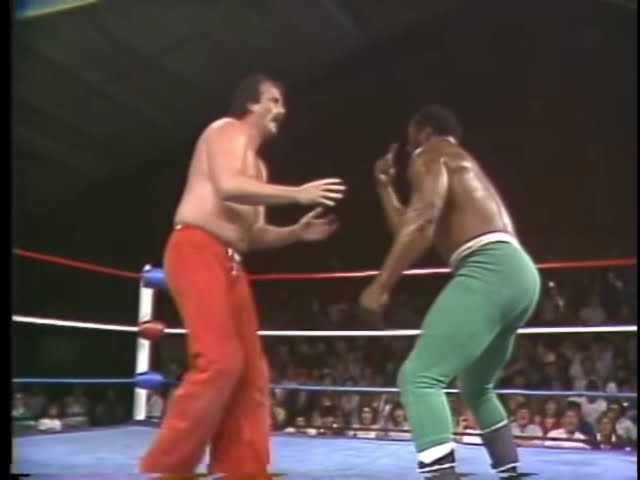 超どっしり　ムアレ 1977 06 11 Harley Race vs Jumbo Tsuruta AJPW Highlights - YouTube