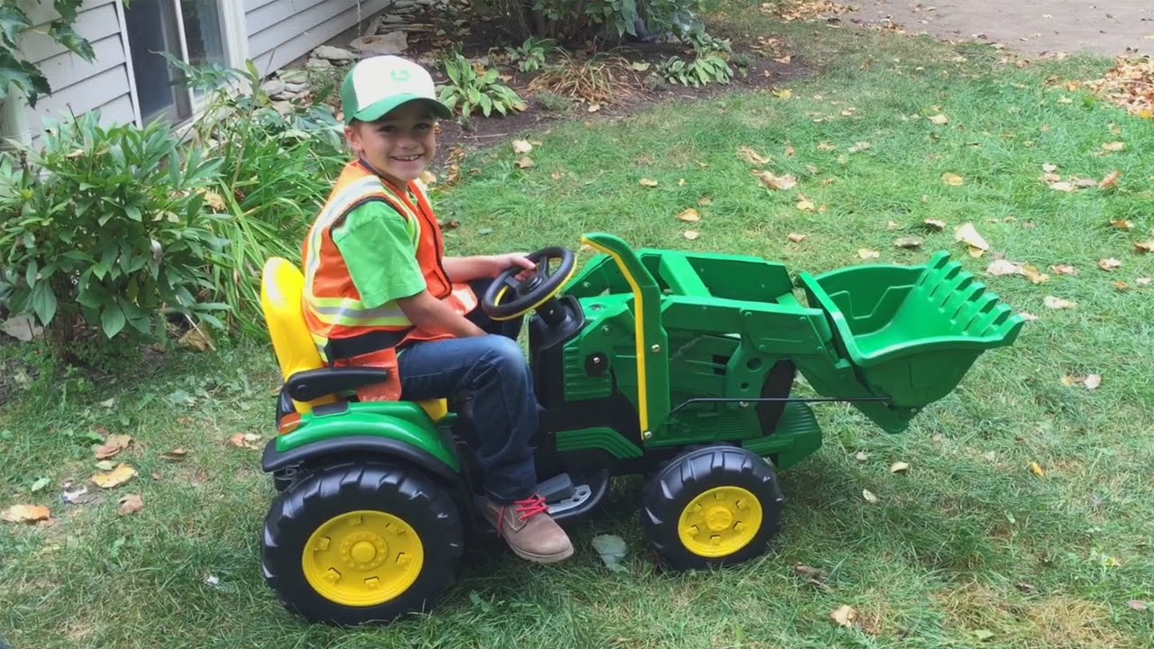 John Deere ride on battery Tractor toy 