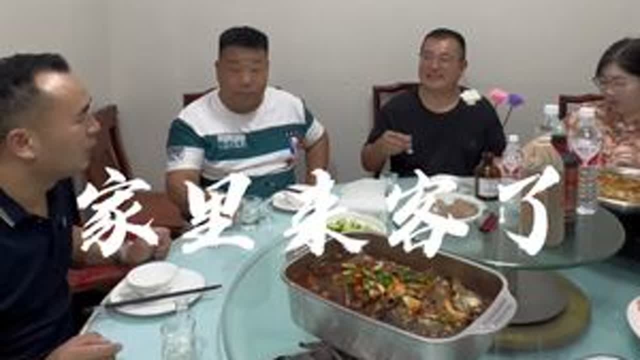 老家的伙计来郑州了 今天我也斗道菜（库存视频）#日常vlog #大厨 #兄弟情义