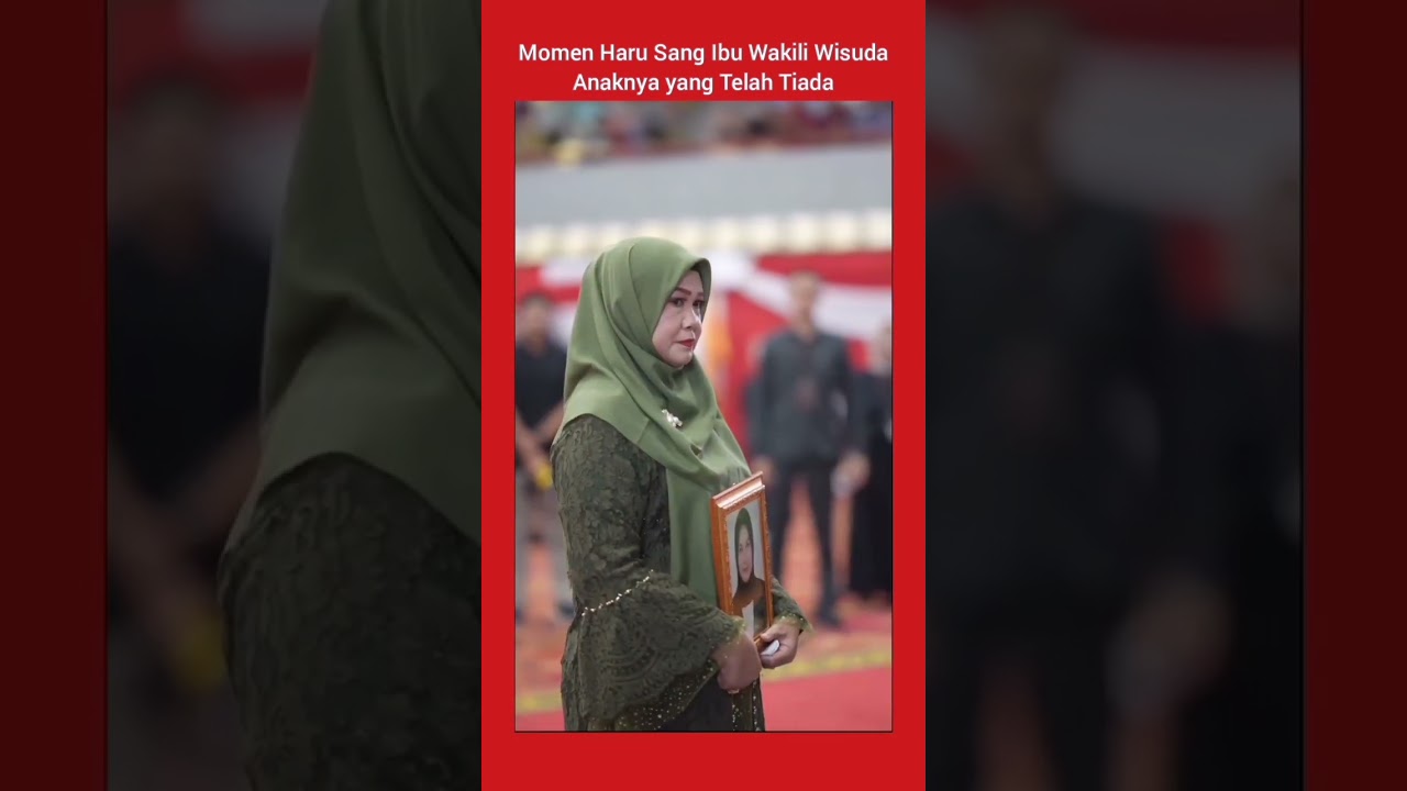 Momen Haru Sang Ibu Wakili Wisuda Anaknya yang Telah Meninggal