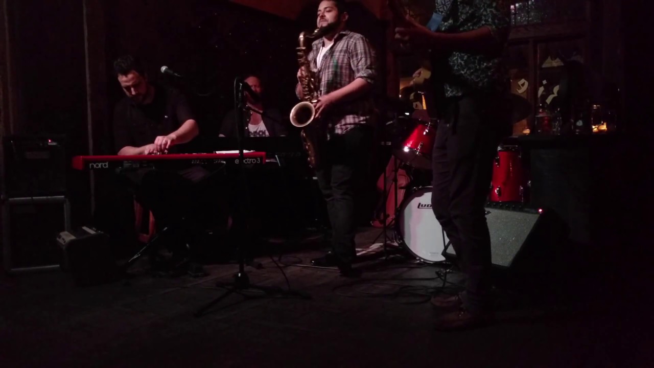 "On Broadway" -  Moses Patrou & the Dive Bombers