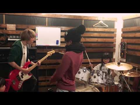 １７あいな ドラム 小さな恋の歌【モンゴル800】 ドラム叩いてみた