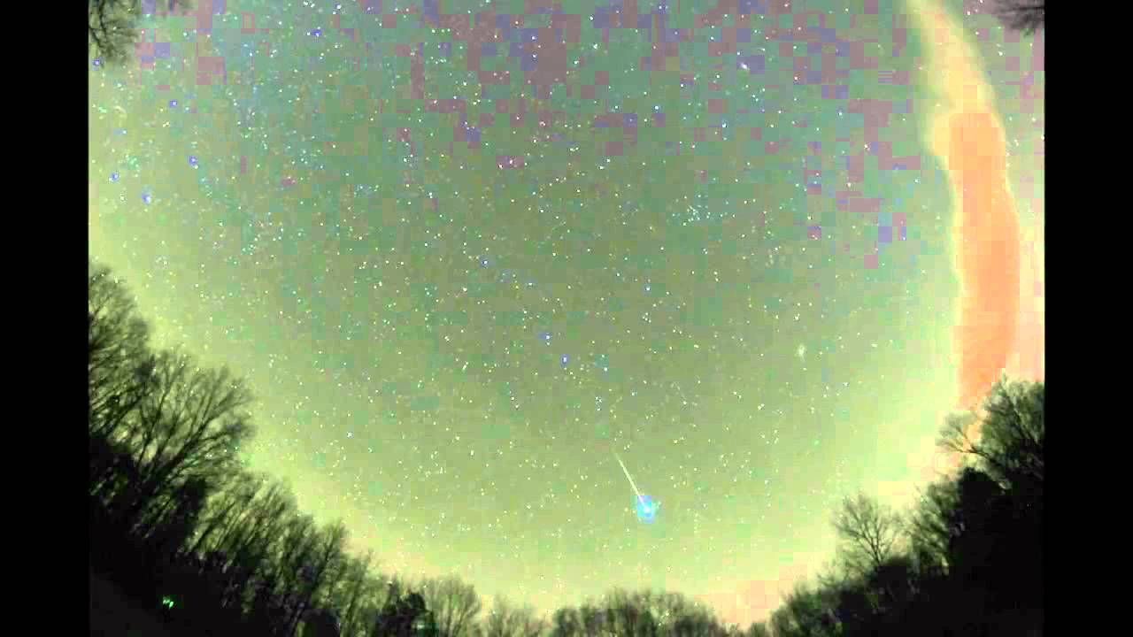 Fireballs In Arkansas Sky - Quadrantid Meteors Caught on Video