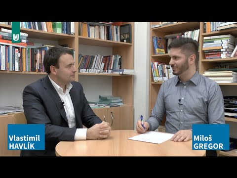 Video: Rozdíl Mezi Populismem A Progresivismem