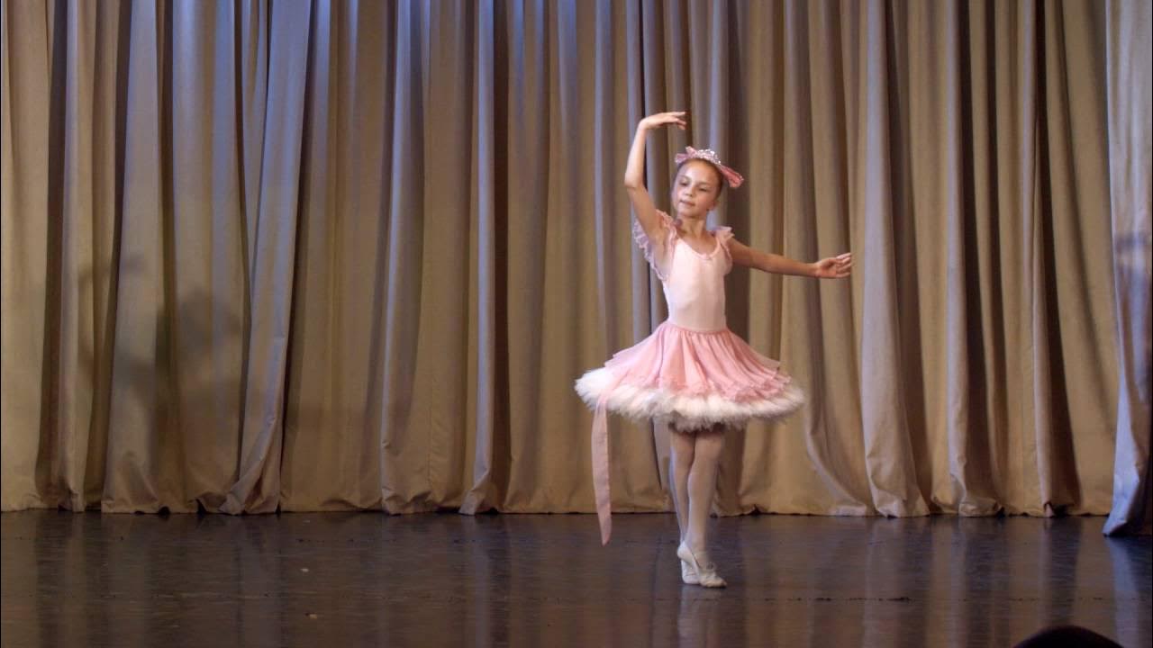 Фея кукол". Зайчик барабанщик из балета фея кукол. Фея кукол вариация феи. Фея кукол вариация феи. Фея кукол из балета фея кукол.