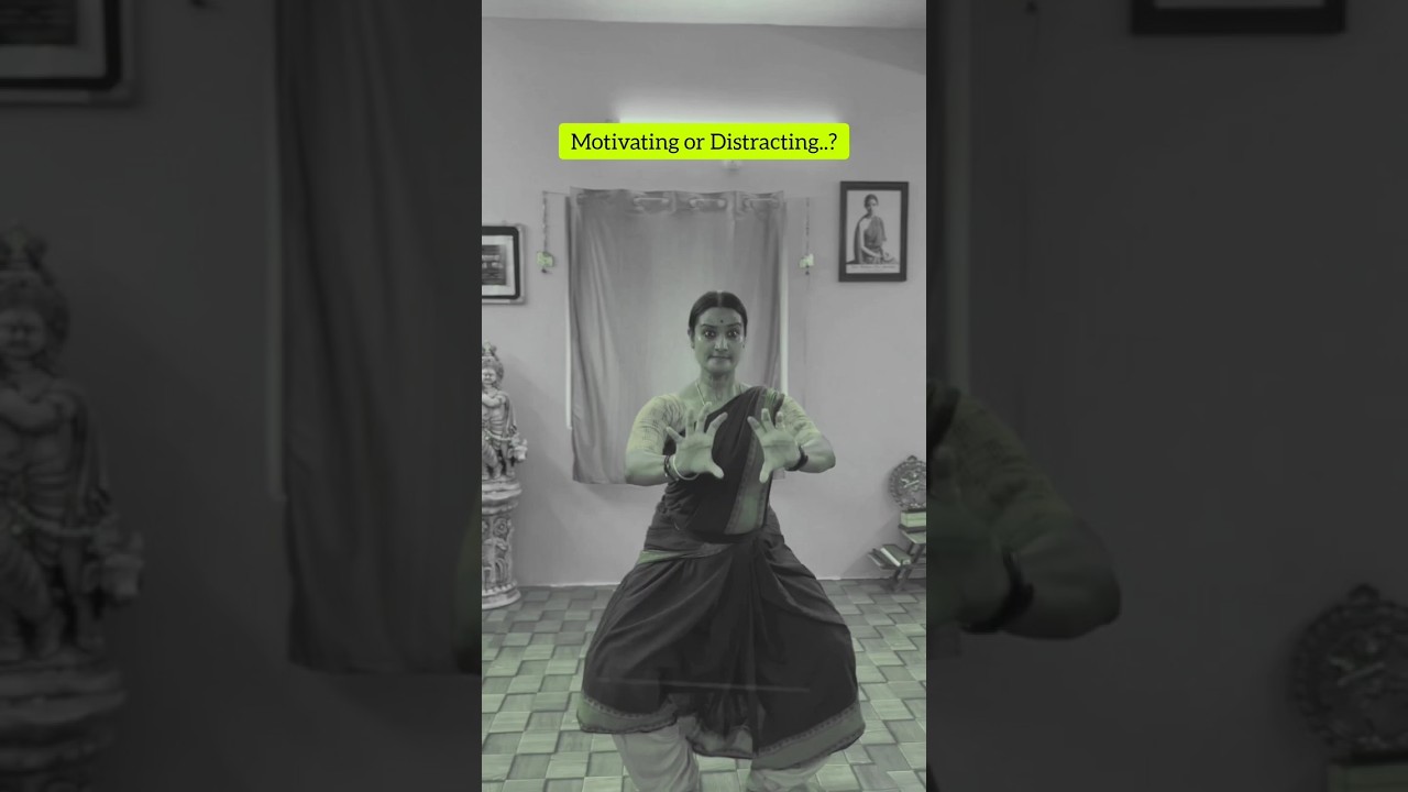 ✨ When the Audience Claps Mid-Performance – Motivation or Distraction? 🎭 |  