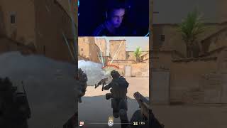 Oque acontece quando você se reposiciona na hora certa #csgo #counterstrike #clipsdegames