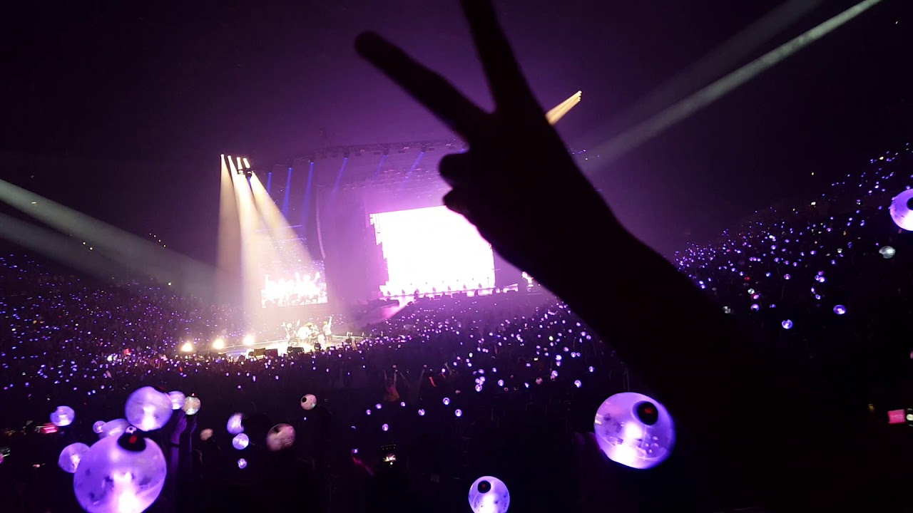 BTS WORLD TOUR STAPLES CENTER LA 