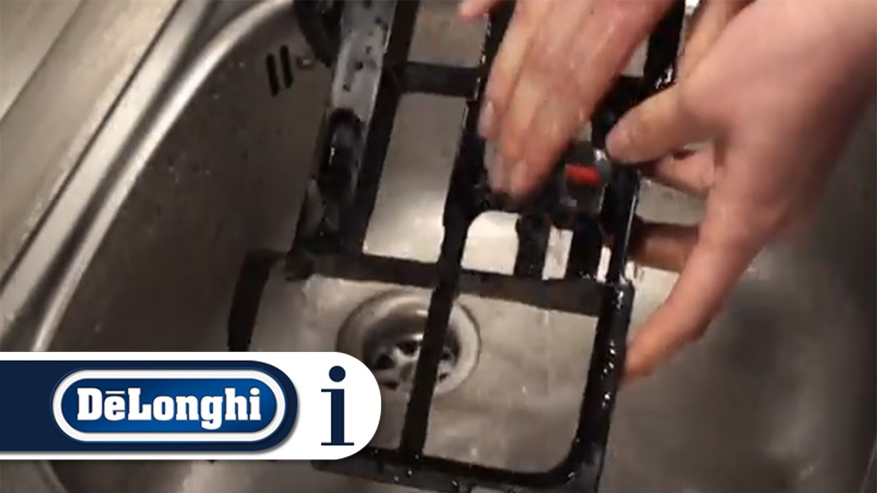 How to clean the coffee grounds container on your De'Longhi PrimaDonna Elite ECAM 650.55