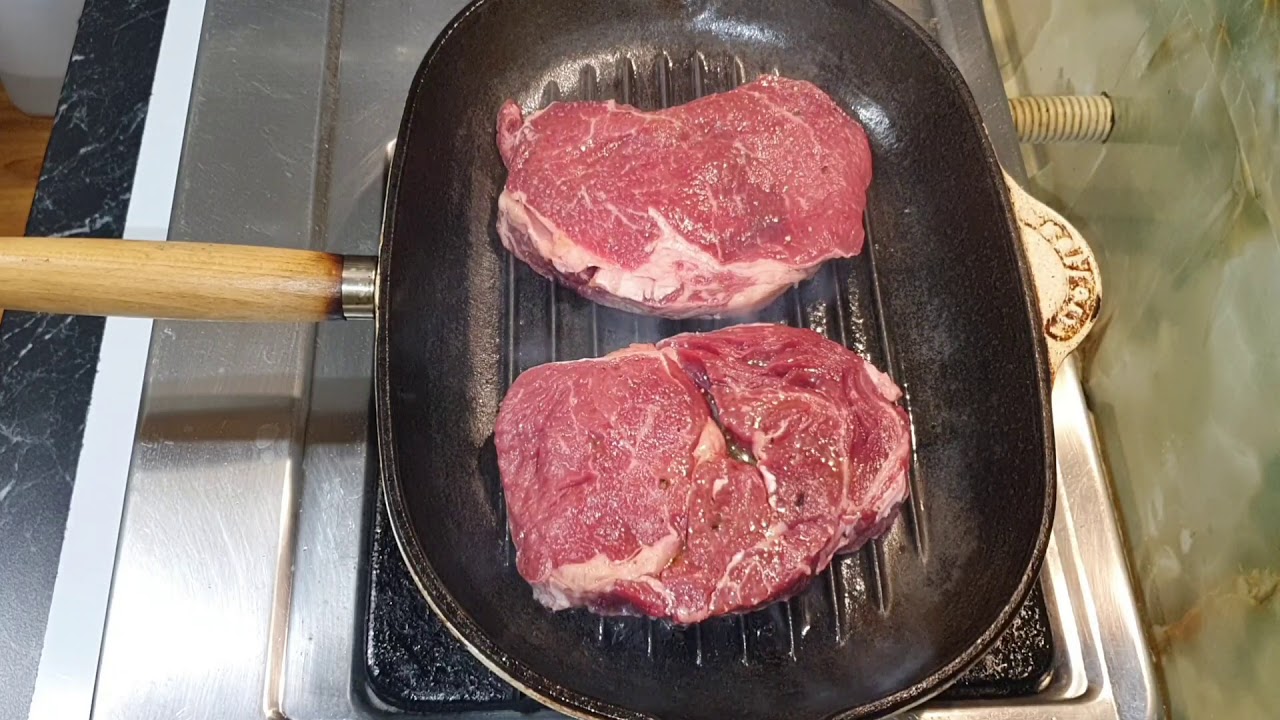 sizzling beef steak with gravy mushrooms. - YouTube