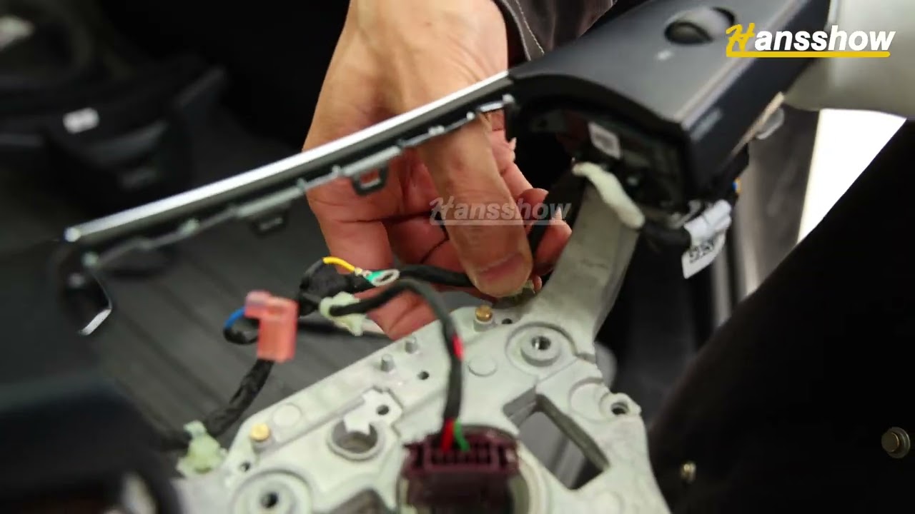 Hansshow Tesla Model Y Juniper Yoke Steering Wheel Alcantara installation