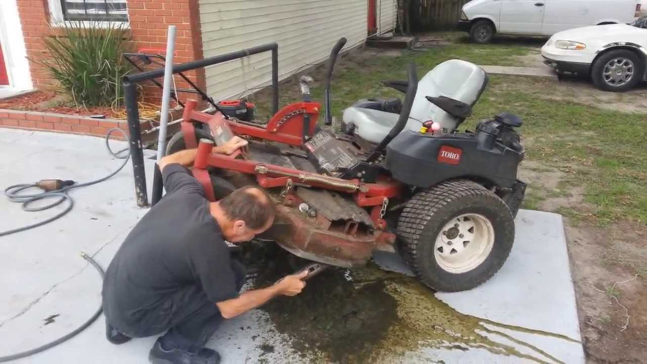 Commercial Mulching Mower Grass Buildup YouTube