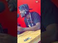 MANDOJO AKIWA NA DOMO KAYA ENZI ZA UHAI WAKE STUDIO ZA AYOTV RIPMANDOJO HII NI BEHIND THE SCENE
