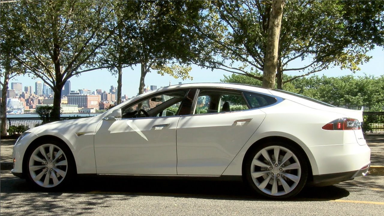 Tesla’s Model S: A Dream to Drive Tesla’s Model S: A Dream to Drive