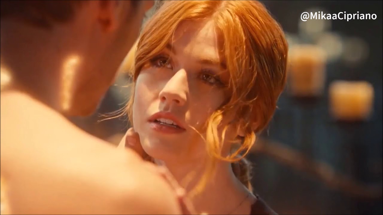 在 YouTube 上观看 Katherine McNamara - Ember (Letra en español) 在 YouTube 上观看 Katherine McNamara - Ember (Letra en español)