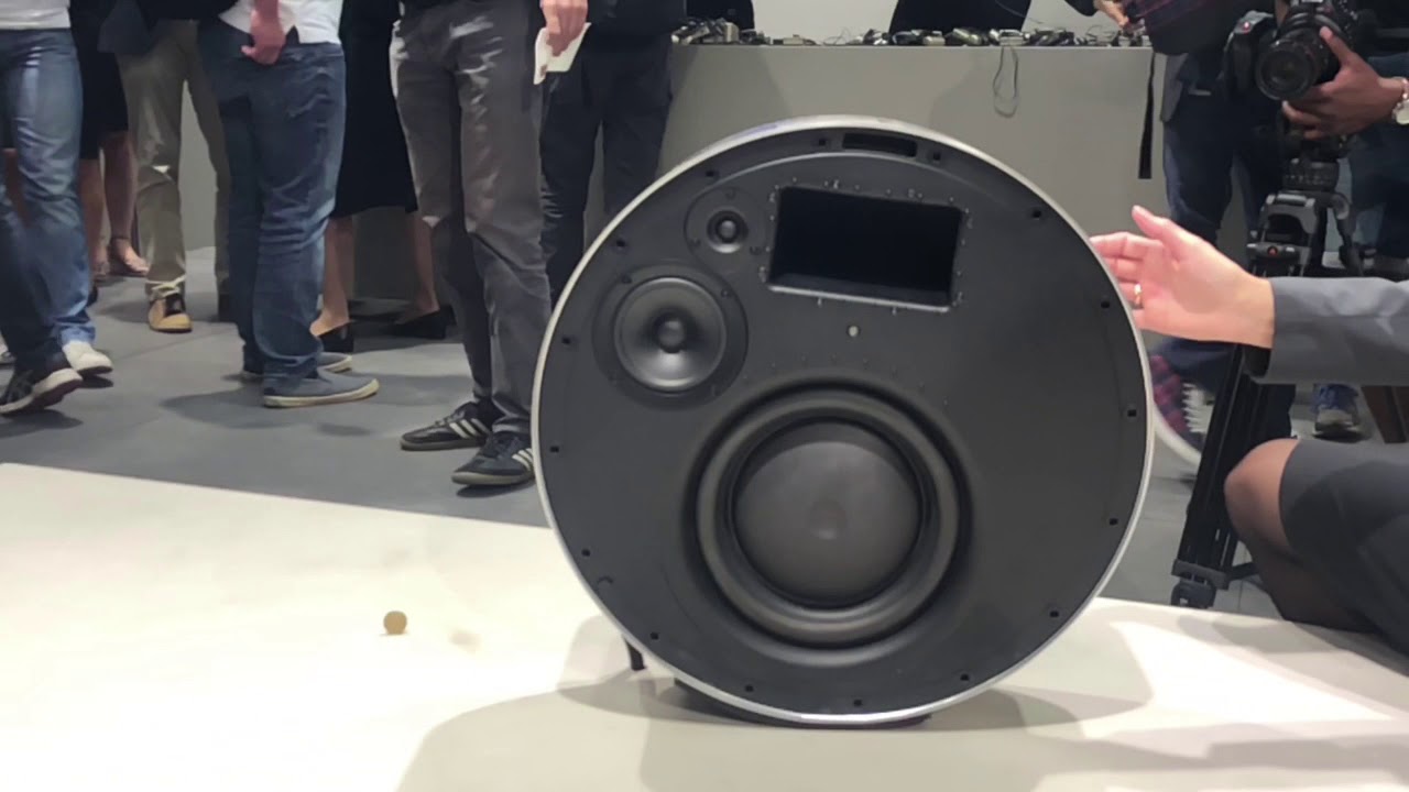 B&O Beosound Edge Demo [IFA 2018] - YouTube