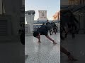 كالستنكس ف اماكن مزدحمة 😉