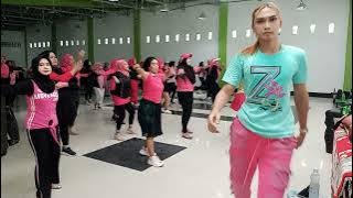 Download lagu Zumba Class Drescode Hitam-Pink, Instruktur Zin Yusran Makassar.