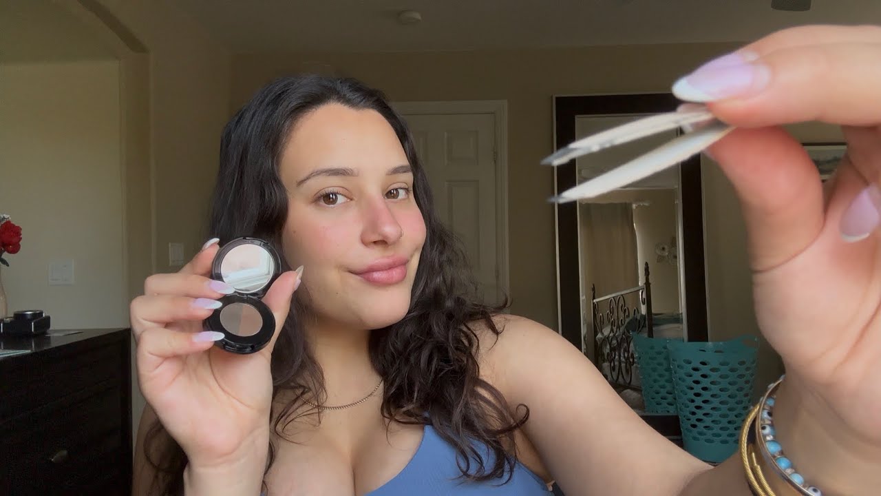 ASMR Popular Girl Does Eyebrows in the Back of Class✨💕