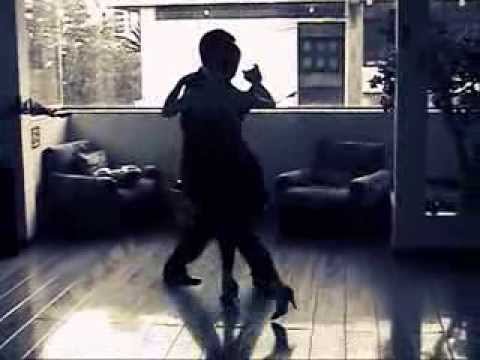 Jose y Sol bailan A Don Agustin Bardi.wmv